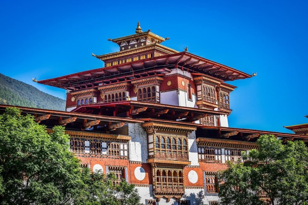 palace, bhutan, architecture, country, buddhism, buddhist, culture, travel, destination, asia, bhutanese, tourism, dzong, building, ancient, religion, landmark, temple, buddha, monastery, buddha purnima, old, traditional, holy, sacred, place, daytime, eastern, interest, structure, sky, fortress, religious, punakha, river, landscape, hills, tourist, nature